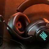 JBL Quantum gaming headsets zet JBL