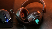 JBL Quantum gaming headsets zet JBL