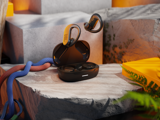Close-up van JBL Endurance Peak 3 oortjes